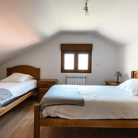 Casa Gêmeas Casa de Campo Sabuzedo